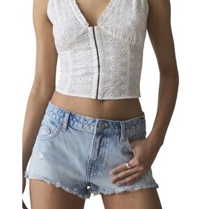 BDG by Urban Outfitters Light Wash Cutoff Denim Shorts – Size 27
